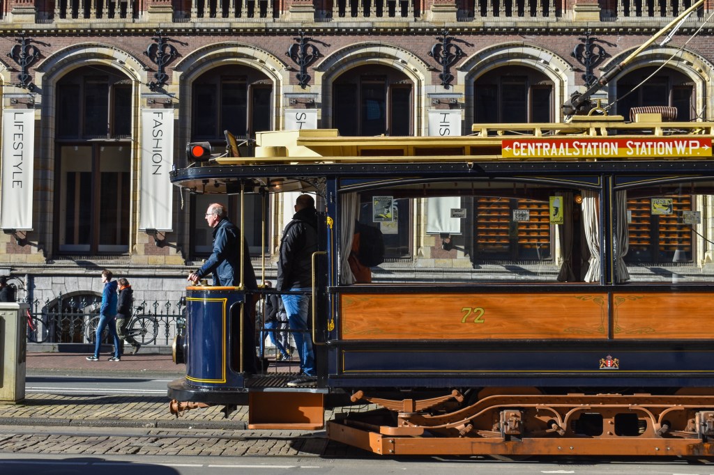 Ancien tram à Amsterdam