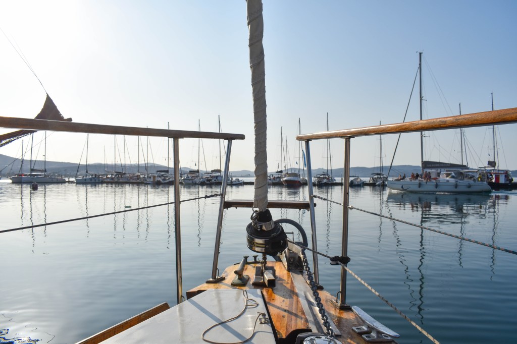 croisière en voilier à Kleftiko sur l'île de Milos