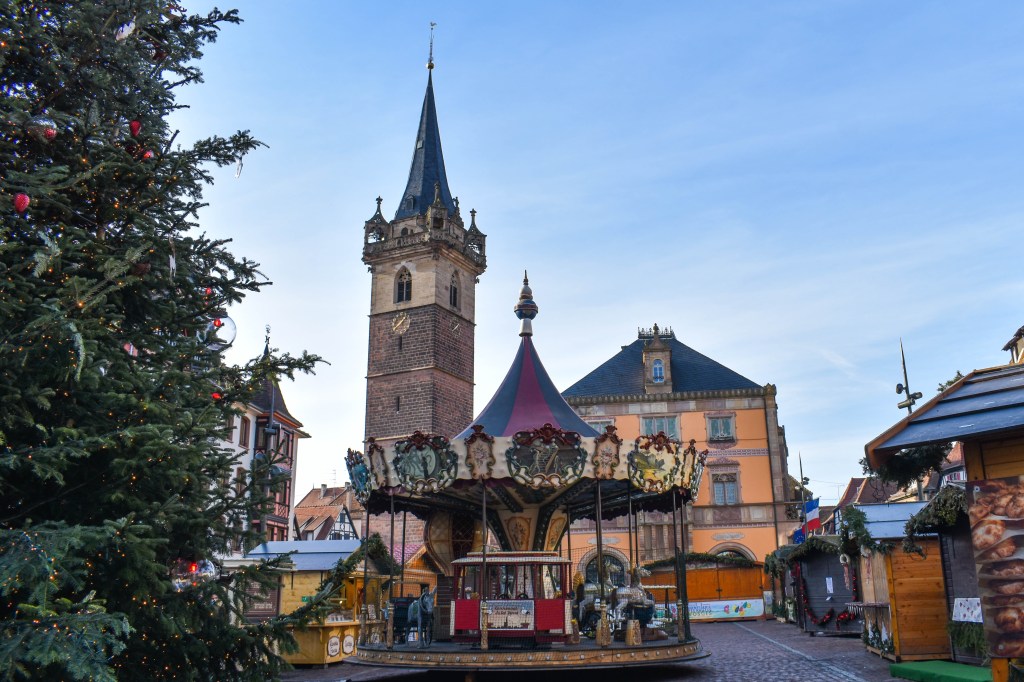 place et église à obernai