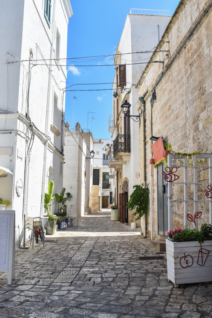 ruelle de Polignano a mare