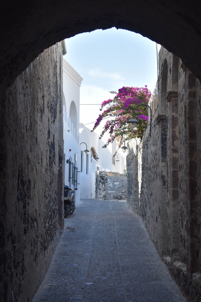 Ruelles de Fira