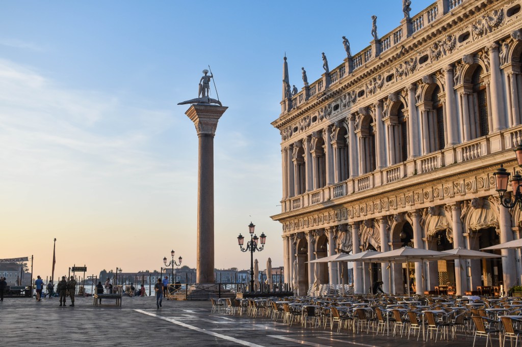 Lever du soleil place Saint-Marc